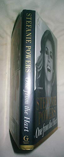 9781907532450: Stefanie Powers: One From the Hart: A Memoir