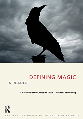 Beispielbild fr Defining Magic: A Reader zum Verkauf von Revaluation Books