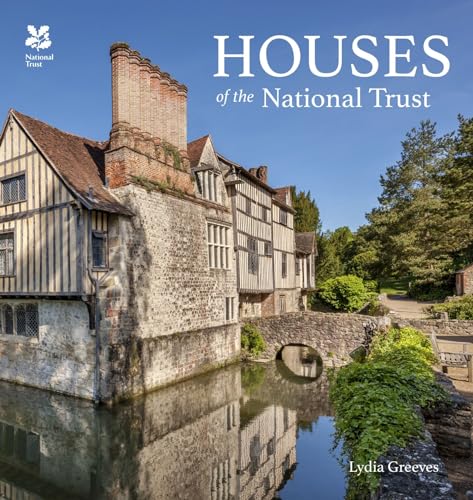 Imagen de archivo de Houses of the National Trust: 2017 edition a la venta por WorldofBooks