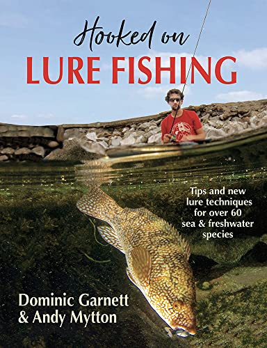 Imagen de archivo de Hooked on Lure Fishing a la venta por Books From California