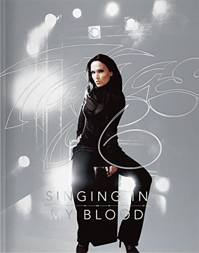 Imagen de archivo de Singing In My Blood a la venta por Books Unplugged