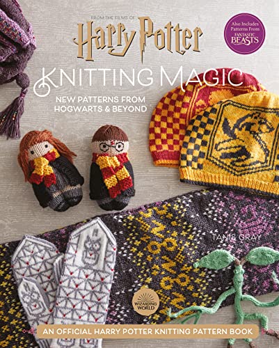 Imagen de archivo de Harry Potter Knitting Magic: New Patterns from Hogwarts & Beyond a la venta por WorldofBooks