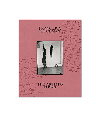 Imagen de archivo de The Artist's Books a la venta por Ludilivre Photobooks