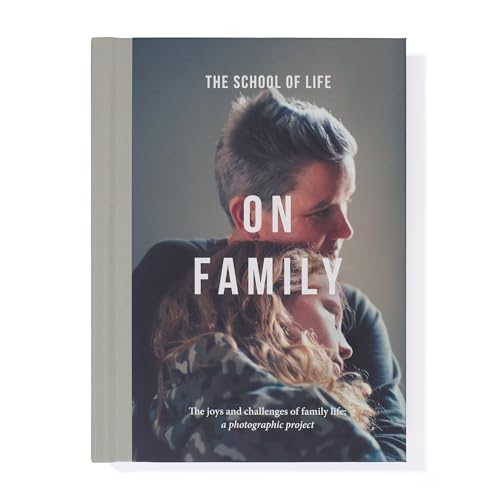Beispielbild fr On Family: The Challenges and Joys of Family Life: a Photographic Project zum Verkauf von Revaluation Books
