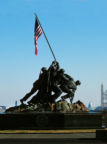 Beispielbild fr Iwo Jima Memorial zum Verkauf von GreatBookPrices