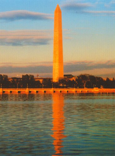 Beispielbild fr Washington Monument zum Verkauf von GreatBookPrices