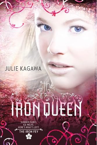 9781921793080: THE IRON QUEEN (The Iron Fey)