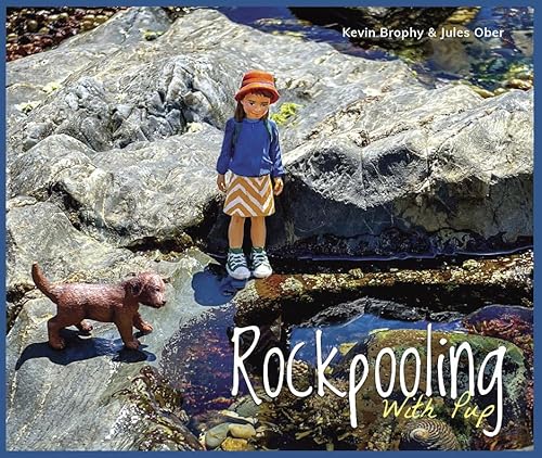 Imagen de archivo de Rockpooling With Pup a la venta por THE SAINT BOOKSTORE