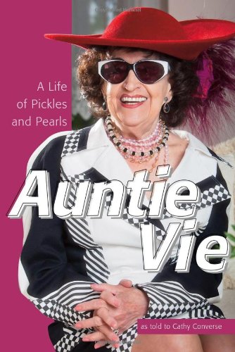 Imagen de archivo de Auntie Vie: A life of Pickles and Pearls a la venta por Russell Books