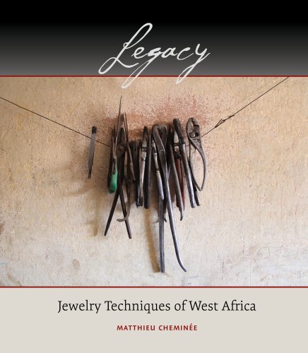 Beispielbild fr Legacy: Jewelry Techniques of West Africa (English and Spanish Edition) zum Verkauf von Goodwill Industries