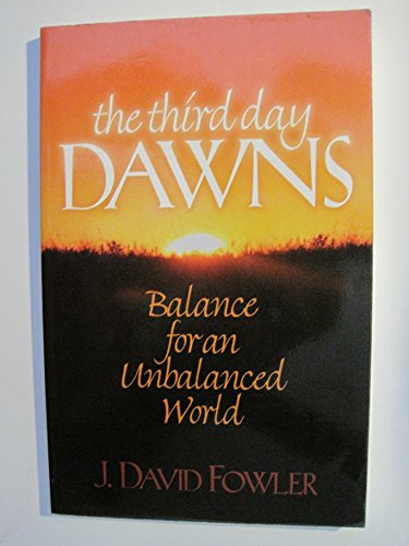 9781930027152: The Third Day Dawns