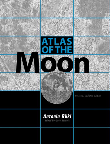 Beispielbild fr Atlas of the Moon zum Verkauf von Lost Books