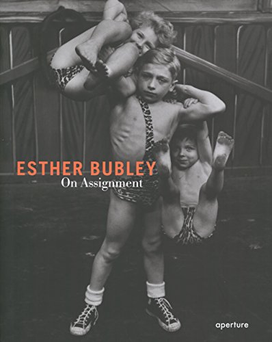 9781931788571: On Assignment: Esther Bubley