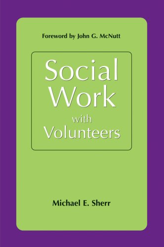 9781933478111: Social Work with Volunteers