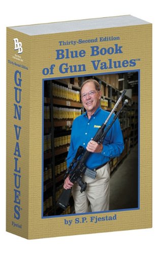 Beispielbild fr Blue Book of Gun Values 32nd Edition zum Verkauf von Better World Books