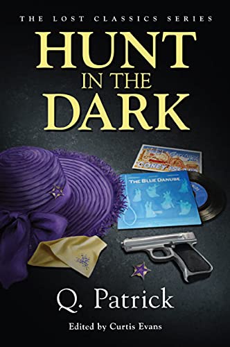 Beispielbild fr Hunt in the Dark zum Verkauf von ThriftBooks-Atlanta