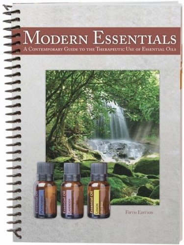 Stock image for Mini - Modern Essentials Usage Guide: *5th Edition* A Quick Guide to the Therapeutic Use of Essential Oils for sale by Hafa Adai Books