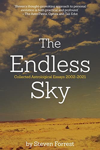 Beispielbild fr The Endless Sky: Collected Astrological Essays 2002-2021 zum Verkauf von Goodwill Books