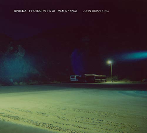 Beispielbild fr Riviera: Photographs of Palm Springs zum Verkauf von PSBooks