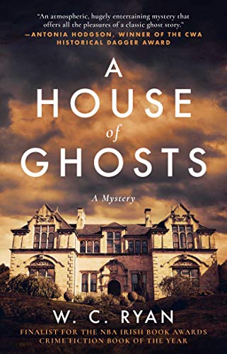 Beispielbild fr A House of Ghosts: A Gripping Murder Mystery Set in a Haunted House zum Verkauf von ThriftBooks-Atlanta