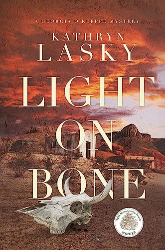 Beispielbild fr Light on Bone (A Georgia OKeeffe Mystery) zum Verkauf von BooksRun