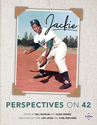 Beispielbild fr Jackie: Perspectives on 42 zum Verkauf von ThriftBooks-Dallas