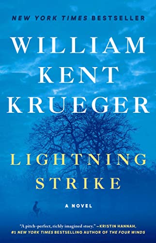Imagen de archivo de Lightning Strike: A Novel (18) (Cork OConnor Mystery Series) a la venta por Goodwill of Colorado