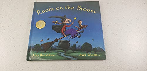 Beispielbild fr Room on the Broom zum Verkauf von Wonder Book