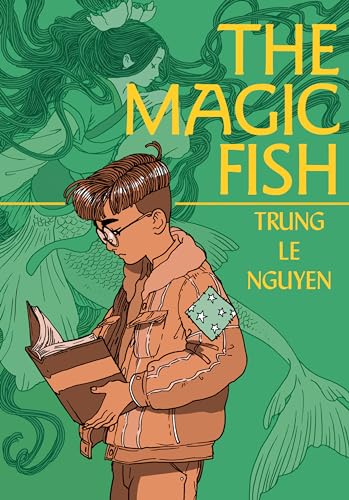 Beispielbild fr The Magic Fish: (A Graphic Novel) zum Verkauf von Goodwill