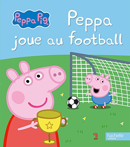 Stock image for Peppa Pig - Peppa joue au football for sale by AwesomeBooks