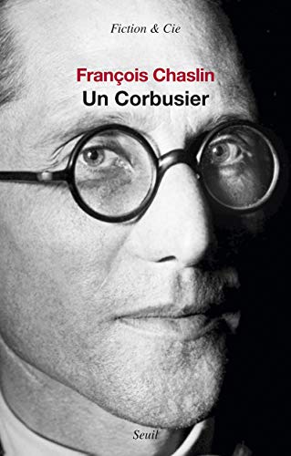 Stock image for Un Corbusier for sale by RECYCLIVRE