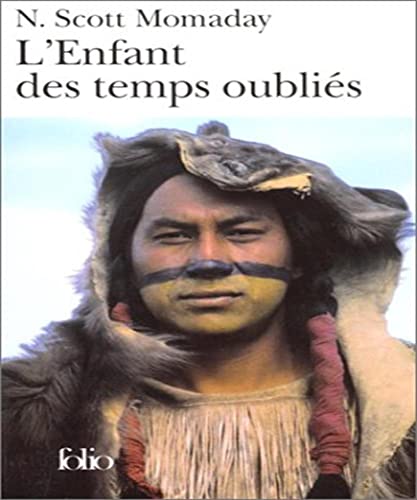 Beispielbild fr L'enfant Des Temps Oublis zum Verkauf von RECYCLIVRE