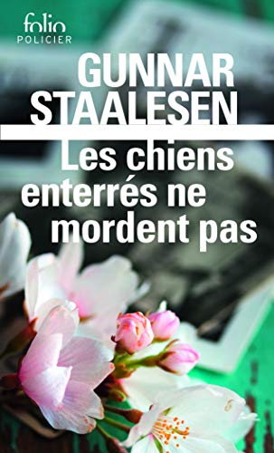 Beispielbild fr Les chiens enterr s ne mordent pas: Une enquête de Varg Veum, le priv norv gien [Pocket Book] Staalesen,Gunnar and Fouillet,Alex zum Verkauf von LIVREAUTRESORSAS