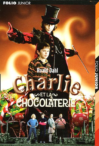 Beispielbild fr Charlie Et La Chocolaterie : Le Roman De Roald Dahl Et Le Film De Tim Burton zum Verkauf von RECYCLIVRE