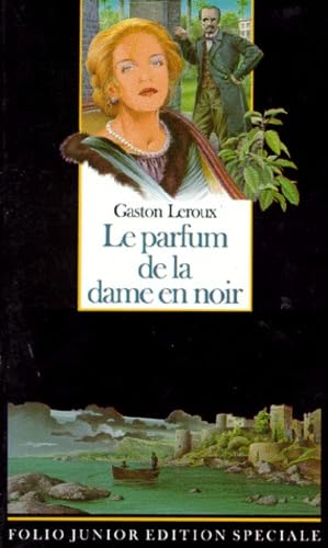 9782070582303: Le parfum de la dame en noir