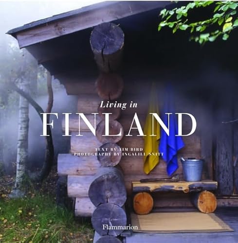 9782080304902: LIVING IN FINLAND