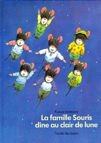 9782211018067: La Famille Souris dne au clair de lune