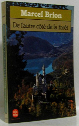 Beispielbild fr De l'autre ct de la fort (Le Livre de poche) zum Verkauf von Ammareal