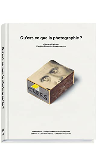 Stock image for Qu'est-ce Que La Photographie ? for sale by RECYCLIVRE