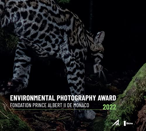 Stock image for Environmental Photography Award 2022 (Bilingual edition) for sale by PBShop.store US