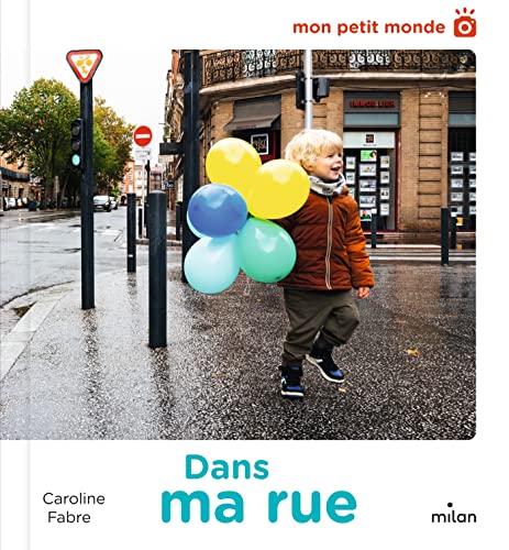 Stock image for Dans Ma Rue for sale by RECYCLIVRE