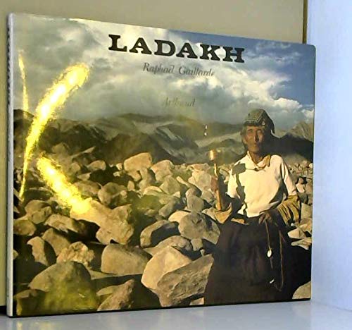 Beispielbild fr Ladakh zum Verkauf von Ammareal