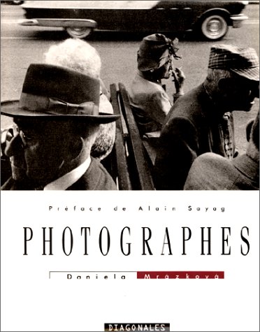 Stock image for Photographes (Diagonales) (French Edition) for sale by Hennessey + Ingalls