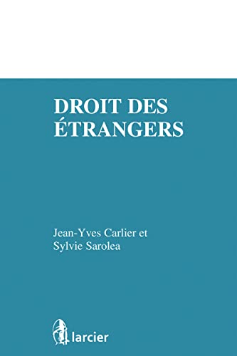 Imagen de archivo de Droit des trangers a la venta por Solr Books