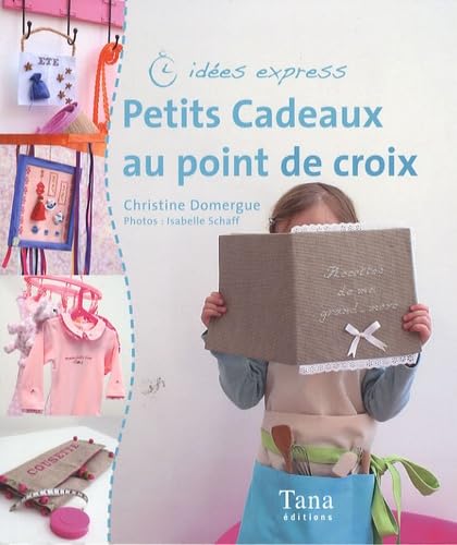 Stock image for PETITS CADEAUX POINT DE CROIX for sale by Ammareal