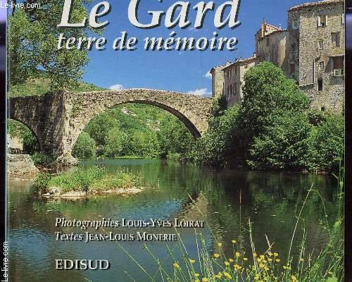 Imagen de archivo de Le Gard, terre de m moire a la venta por Wonder Book