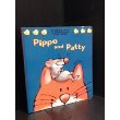 Imagen de archivo de Pippo and Patty (Little Chick Flap Books) a la venta por dsmbooks