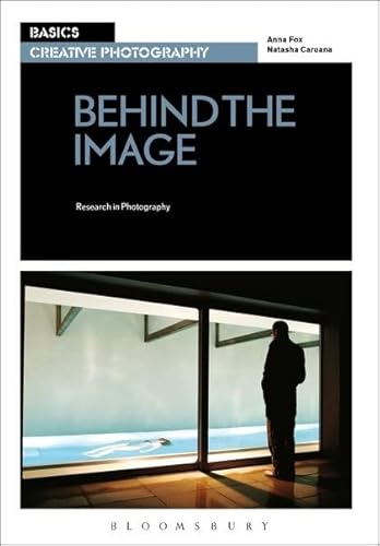 Imagen de archivo de Basics Creative Photography 03: Behind the Image: Research in Photography a la venta por WorldofBooks