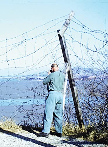 Stock image for State Fiction. The Gaze of the Swiss Neutral Mission in the Korean Demilitarized Zone. for sale by Antiquariat Willi Braunert