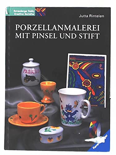 Porzellanmalerei mit Pinsel und Stift.